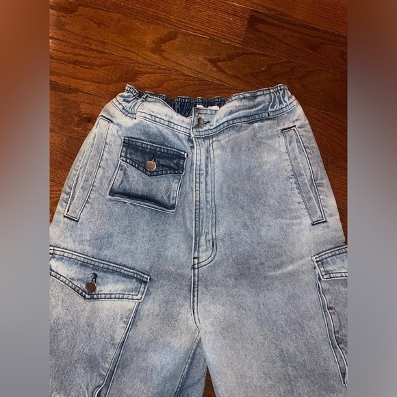 NEW! REVOLVE x EB Denim Cargo Pants in Rain Wash 👖 Medium NWT! - Picture 14 of 15